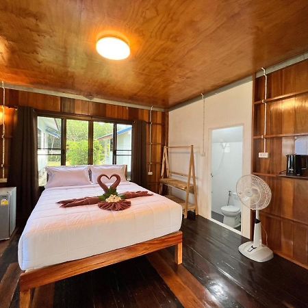 Koh Jum Paradise Resort Экстерьер фото